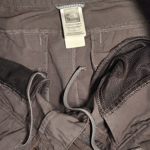 The North Face Convertible Pants & Shorts - Picture 5 of 5